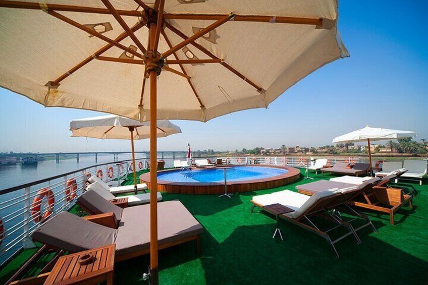 4 Days Nile Cruise Aswan & Luxor Hot Air Balloon and Abu Simbel From Aswan