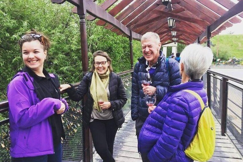 Calafate Wine Tours | Pedestrian City Tour Paired with Wines