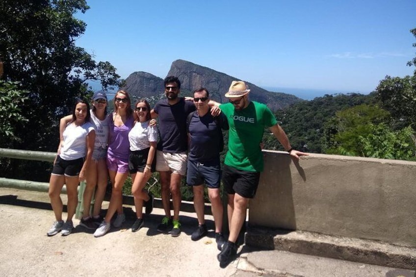 Nice group enjoying one of the viewpoint we pass through during the tour