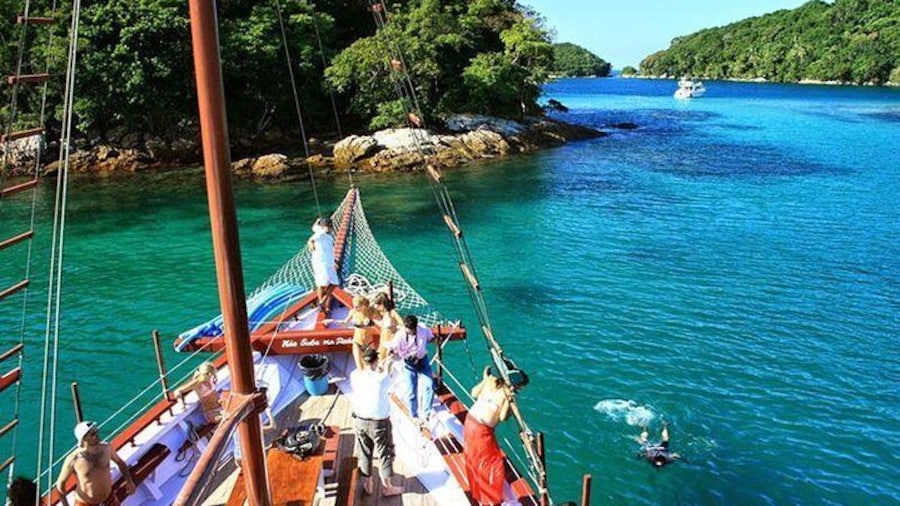 Boat Tour - Ilha Grande Rio de Janeiro - Nattrip