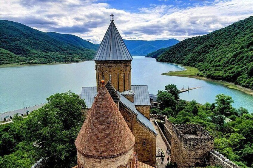 Kazbegi full day private tour + LUNCH