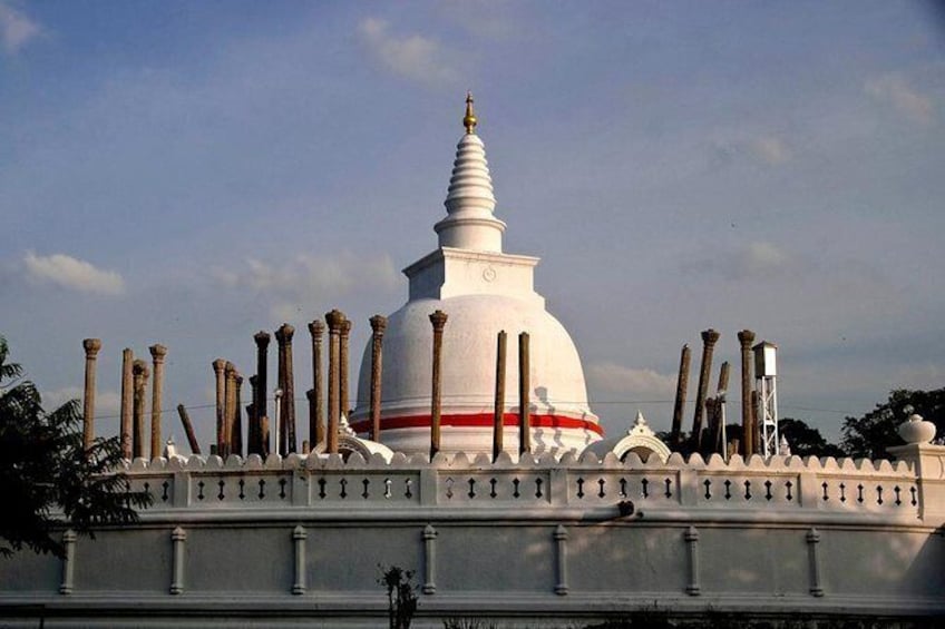 Anuradhapura Buddhist Pilgrimage Tour (atamasthana & 04 Other Sacred ...