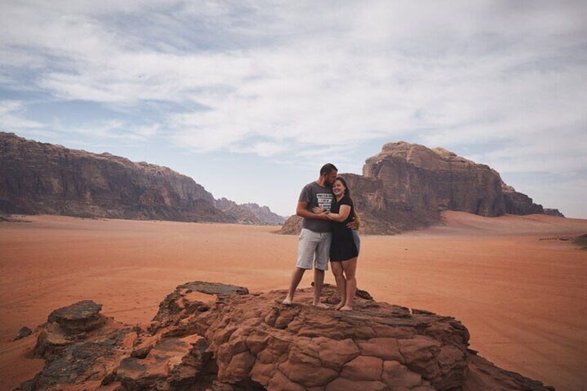 Two-Hour Jeep Safari "Wadi Rum Highlights!" w/ Professional Guide