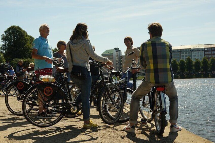 Stop at the inner alster lake