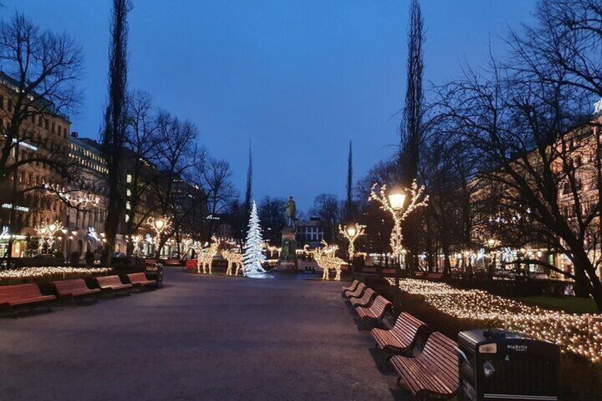 Helsinki Highlights: walking tour with local guide