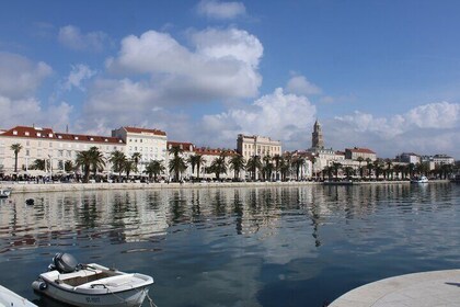 Split: Diocletian's Palace Walking and Wine Tasting Tour