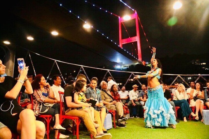 Turnatour Dinner Cruise On The Bosphorus with Traditional Show