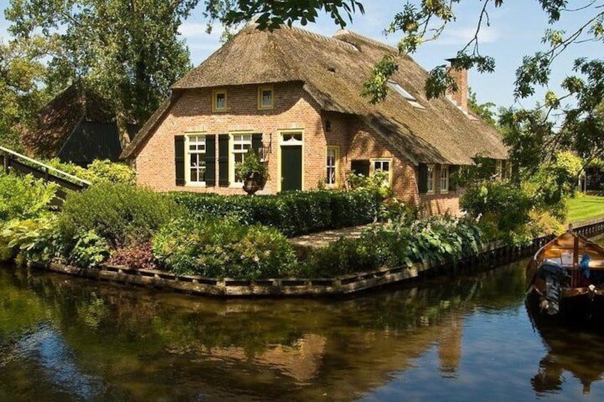Giethoorn Day Private Tour