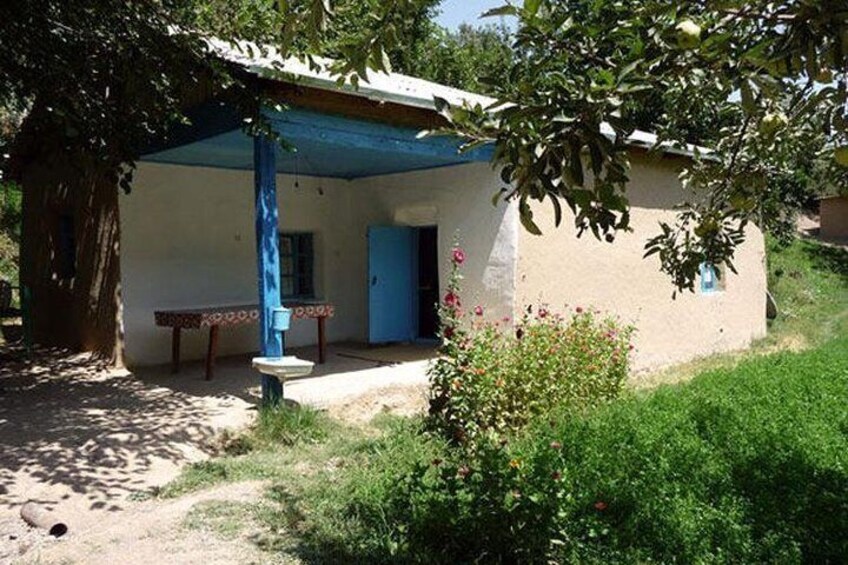 Nuratau home stay observe and live the Uzbek rural life