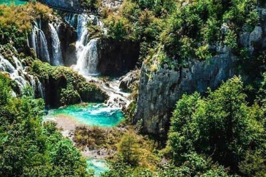 Plitvice Lakes Small Group Tour Ecco from Split or Trogir 