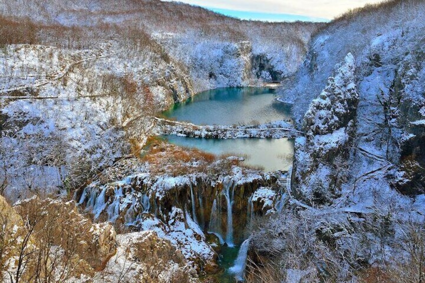 Plitvice Lakes Small Group Tour Ecco from Split or Trogir 