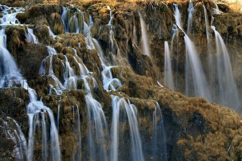 Plitvice Lakes Small Group Tour Ecco from Split or Trogir