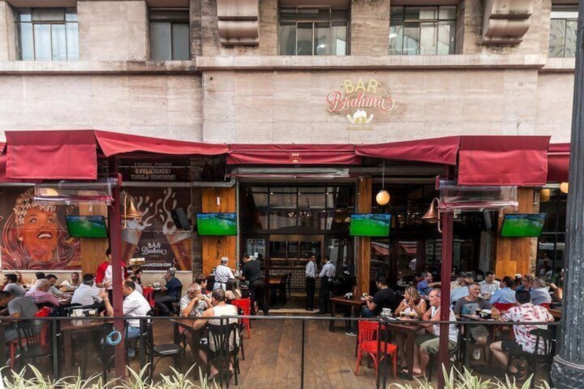 Pickup and Drop off at most famous bar in SP - " Bar Brahma"