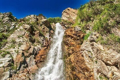 Lac Issyk et cascade Bear dans les gorges de Turgen + visite d'une journée ...