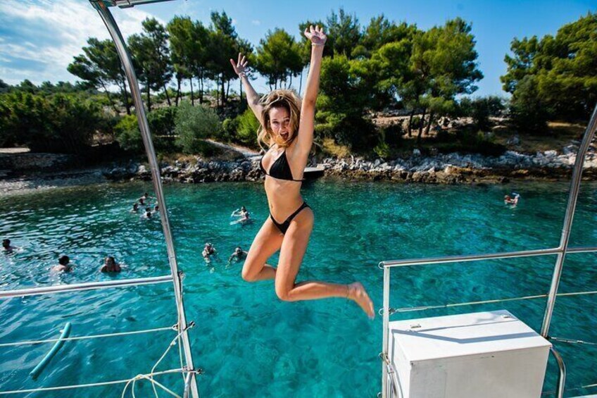 Full-Day Catamaran Cruise to Hvar & Pakleni Islands with Food and free Drinks