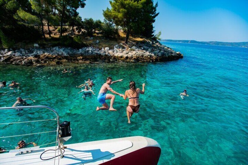 Full-Day Catamaran Cruise to Hvar & Pakleni Islands with Food and free Drinks