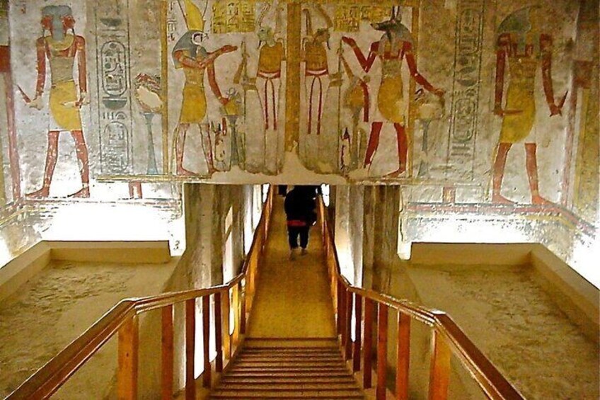 3-Nights Cruise Luxor to Aswan including Abu Simbel & Balloon ,Tours from Luxor