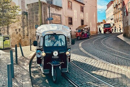 2 Hour Tuk Tuk Tour of the Old Town it will make you fall in love