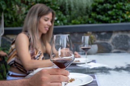 Santorini Private Oia Tour & 7 Wine Tasting with Local Delicacies