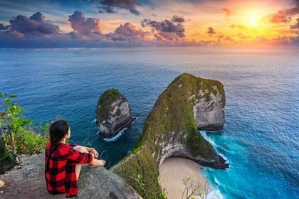 Nusa Penida–All-inclusive [RoundtripTransfer+FastBoat+IslandTour]
