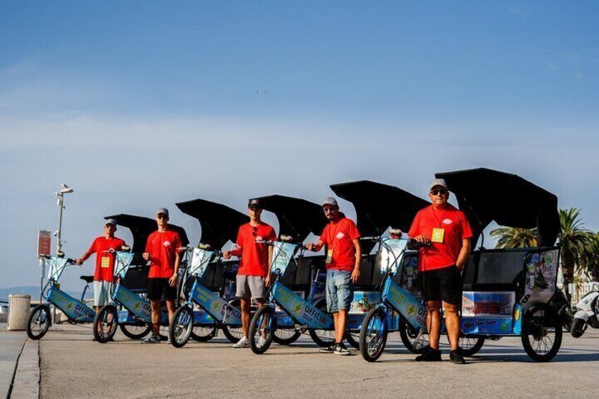 Split Tour in Private Electric Rickshaw