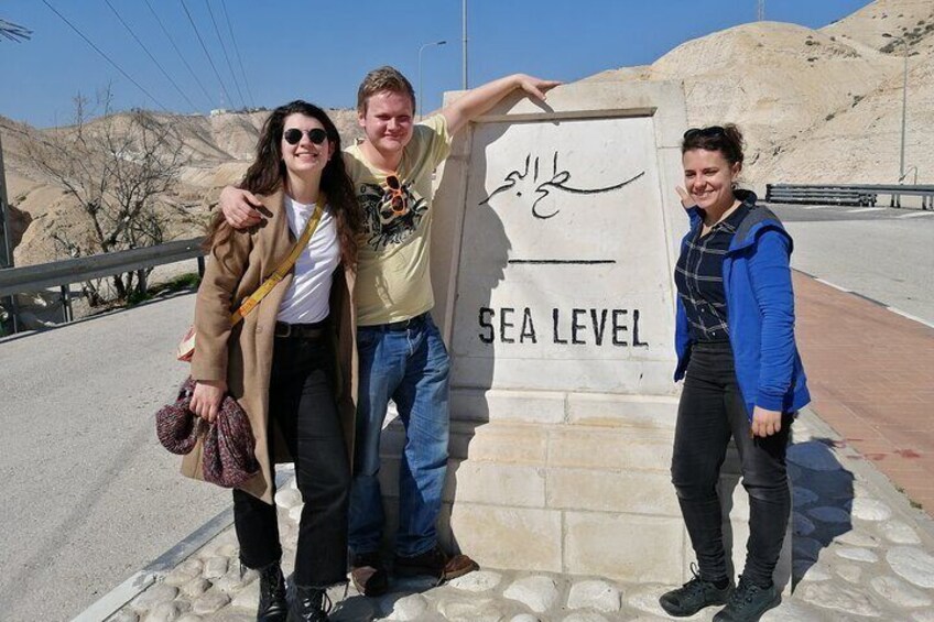 Sea level sign at the way to Jericho - day trip from Jerusalem to Bethlehem and Jericho