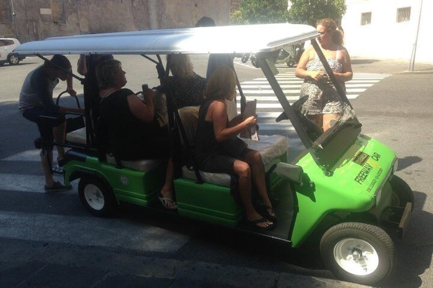 Golf Cart Tour in Rome drive by yourself
