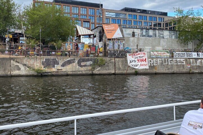 Capital Dinner Cruise at Sunset with Sightseeing of Berlin