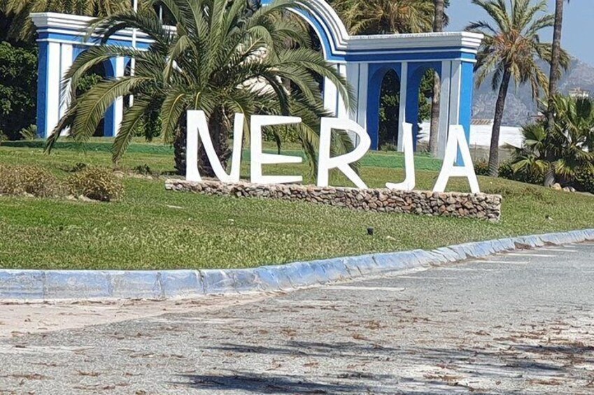 Private guided walk around Nerja including one beverage and tapa.
