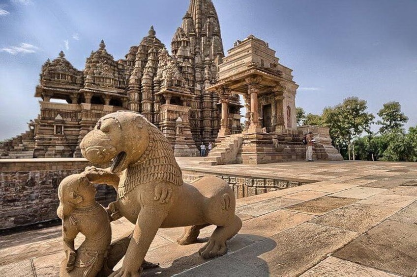 Private Half-Day Kamasutra Temple Tour in Khajuraho