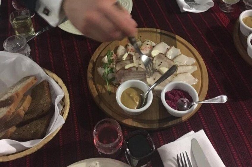 Kyiv Restaurant Food Tour: Ukrainian Cuisine Tasting