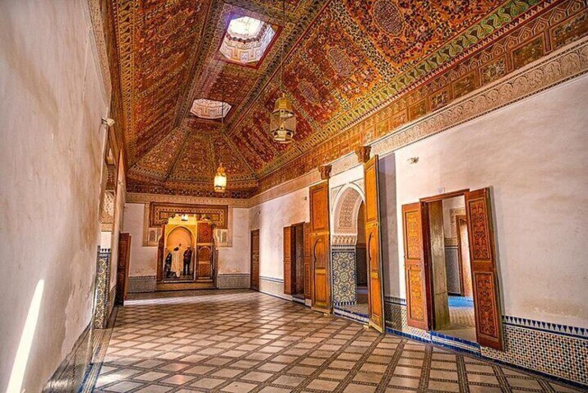 Full-Day Marrakech & Medina Guided Visit with Private Transport