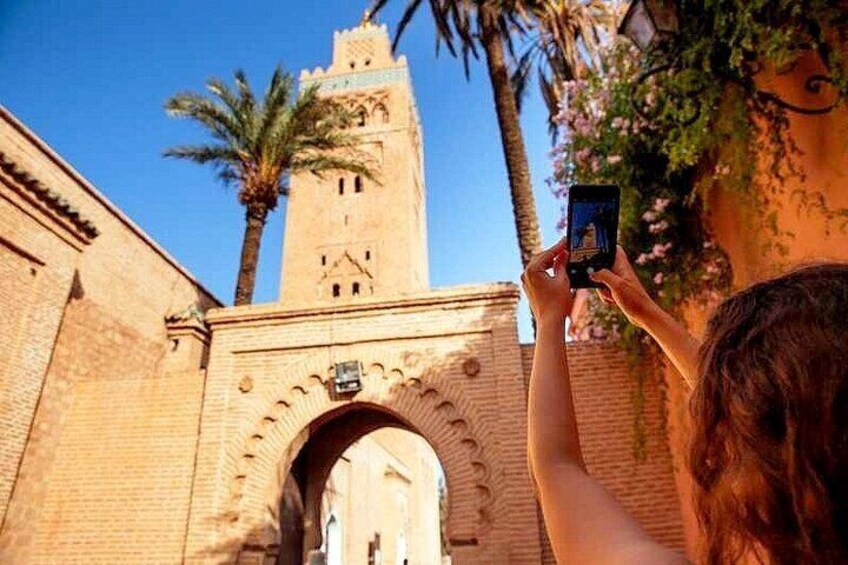 Marrakech City Tour: Private Full-Day Guided City Tour with Luxury Transport