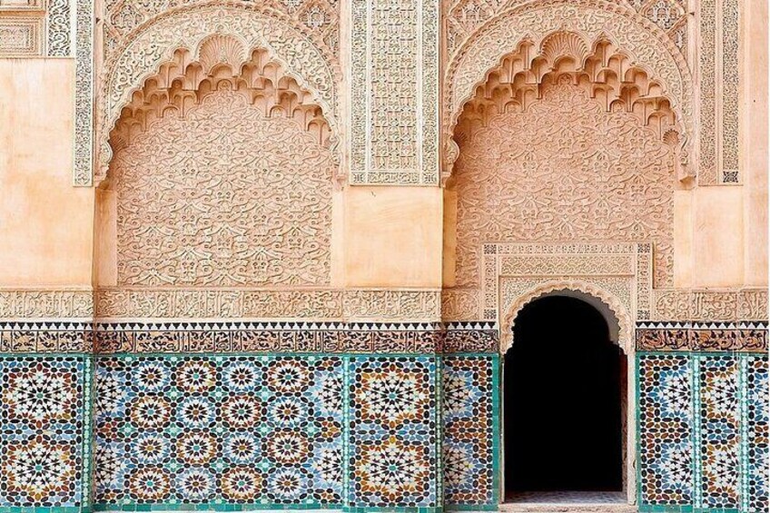 Full-Day Marrakech & Medina Guided Visit with Private Transport