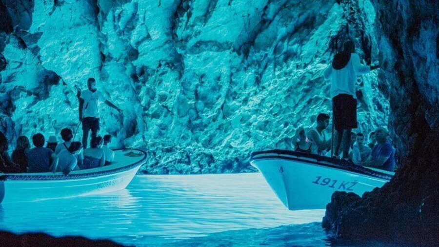 Famous Blue cave - island Bisevo - Providenca experience