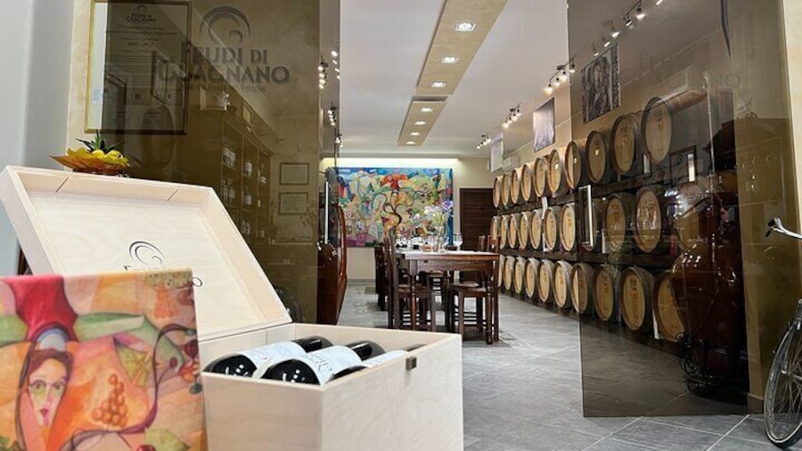 Veduta della sala degustazione a Guagnano