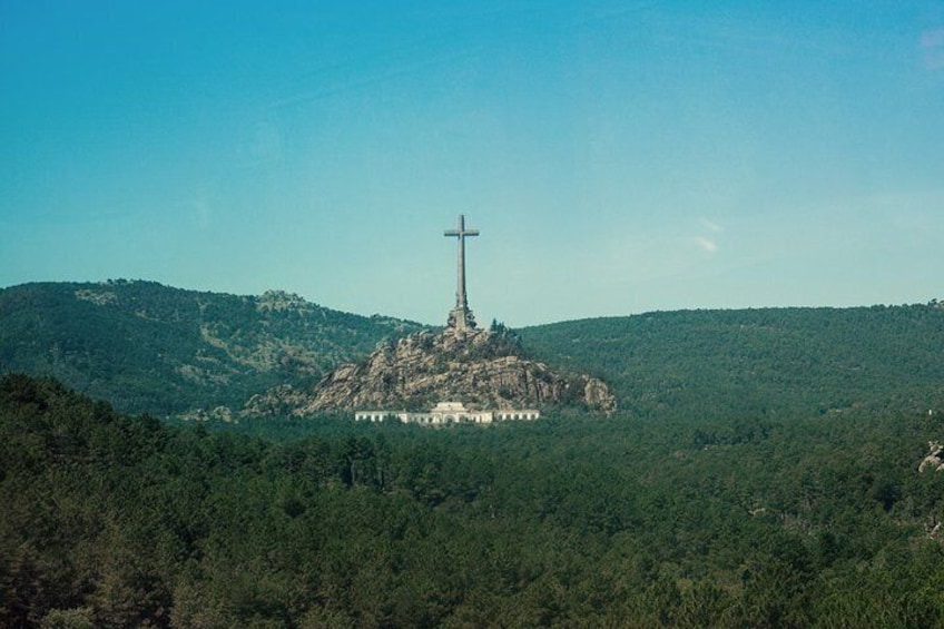 El Escorial, Valley of the Fallen & Toledo Day Tour from Madrid
