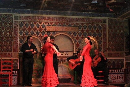 Torres Bermejas Flamenco Show in Madrid with Dinner, Tapas or Drink
