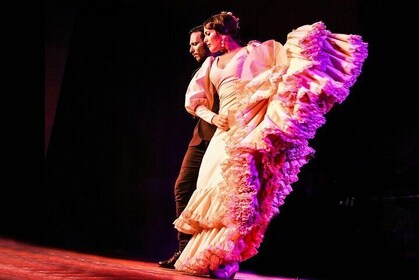 Spectacle de flamenco Torres Bermejas à Madrid avec dîner, tapas ou boisson