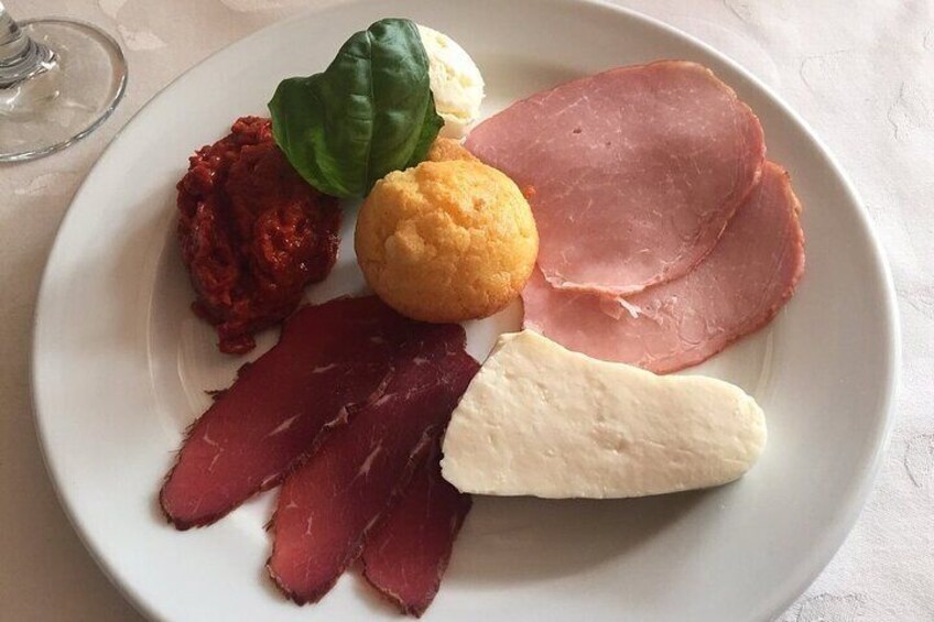 Food and culture tour in Belgrade