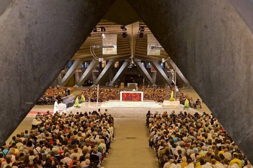 Private tour of Lourdes and the three sacred temples. 