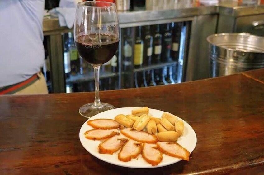 Sevilla Food Tour - Tapas,wine, History & Traditions