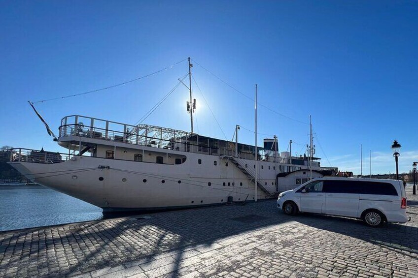 Private Stockholm City Tour by VIP car Vasa and Skansen museum