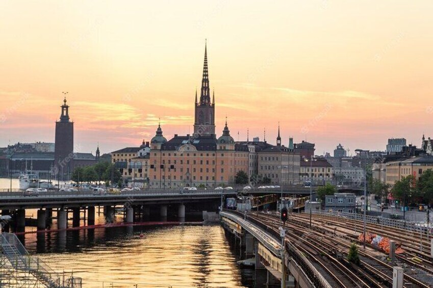 Stockholm City Tour + VIKING tour in Sigtuna city by private car