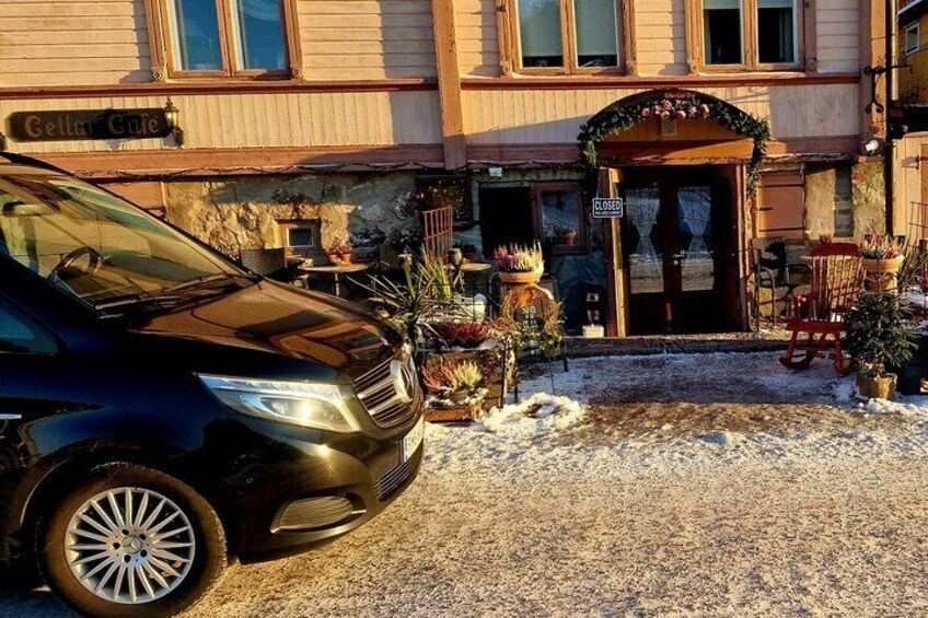 GRAND Helsinki PRIVATE Tour with PERSONAL GUIDE by VIP Car 