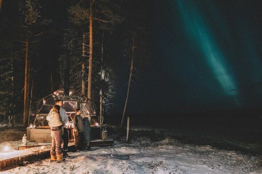 Aurora Borealis Dinner in a Glass Igloo