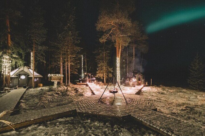 Aurora Borealis Dinner in a Glass Igloo