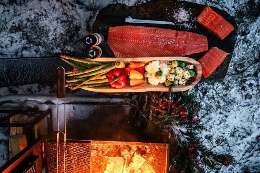 "Into The Wild" Reindeer PRIVATE Safari Lunch in Glass Igloo 