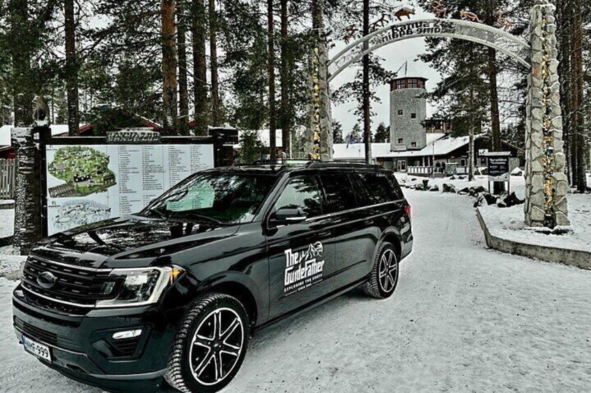 PRIVATE Tour RANUA ZOO VIP Car
