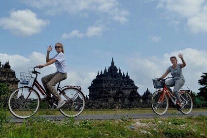 Borobudur Sunrise Cycling
